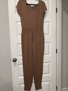 HYFVE Brown Short-Sleeve Drawstring Jumpsuit